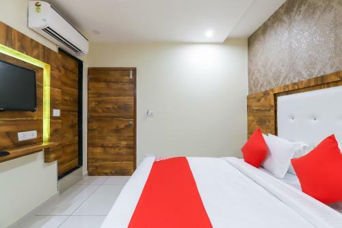 Oyo 64029 Hotel Phoenix