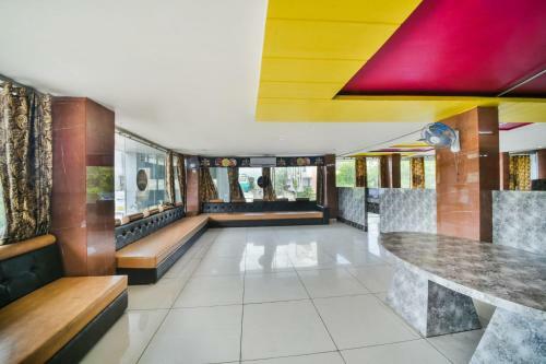 Oyo 45055 Hotel King's Palace