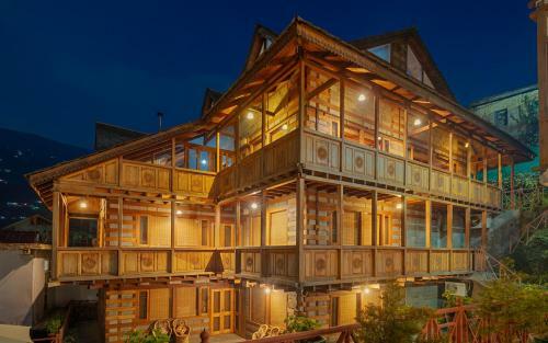Hotel Shobla Kaathkuni Royale