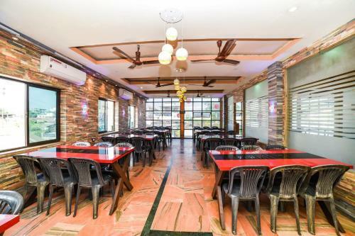 Hotel Oyo 65797 Adda Rooms