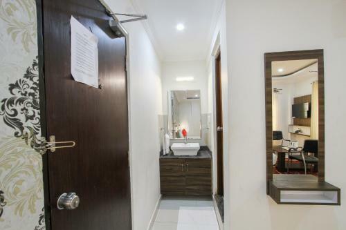 Hotel Oyo 23994 Rich Fort