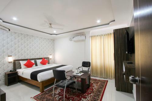 Hotel Oyo 23994 Rich Fort