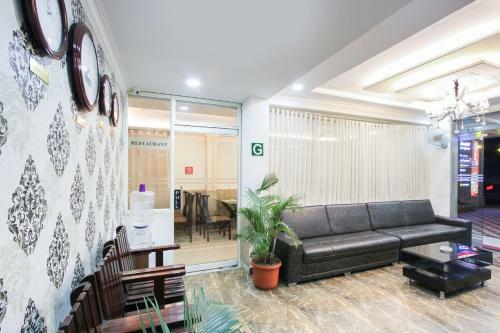 Hotel Oyo 23994 Rich Fort
