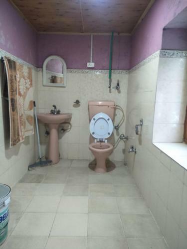 Hostal Makspon Guest House