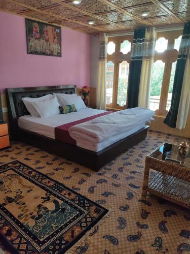 Hostal Paradise Leh Residency