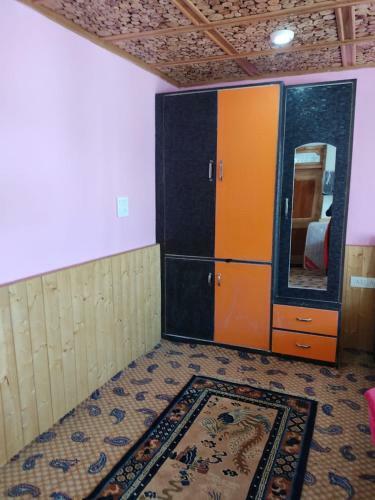 Hostal Paradise Leh Residency