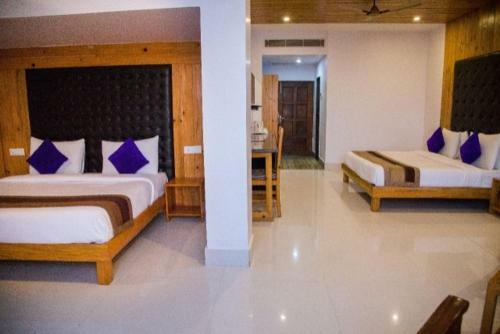 Hotel Blue Pine Resort