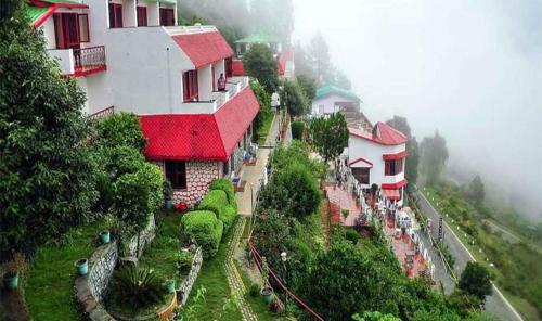 Hotel Blue Pine Resort