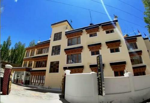 Hotel Khakshal Chubi