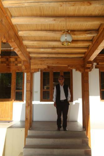 Hotel Welcomheritage Lha-ri-sa Resort