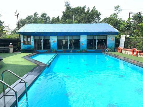 Hotel Honeybee Resort