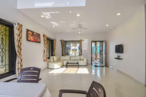 Ashish Villa- A 4bhk Pleasant Vacation Stay