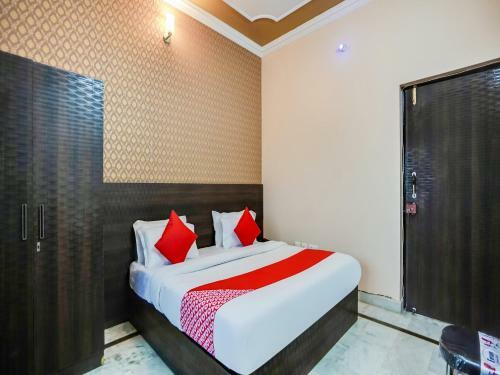 Hotel Oyo 75521 Silk Inn