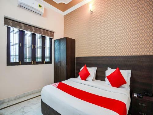 Hotel Oyo 75521 Silk Inn