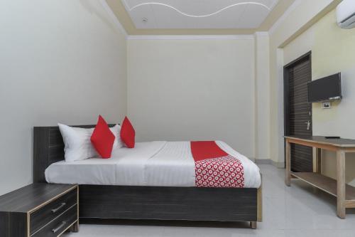 Hotel Oyo 45265 Aditya Inn