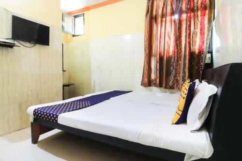 Spot On 61307 Hotel Geet Palace