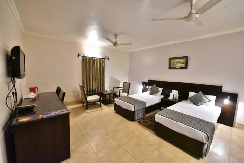 Hotel Tekarees Inn