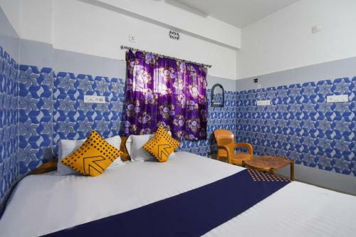 Spot On 68819 Hotel Anusuiya Palace