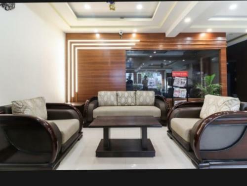 Hotel P S Grand