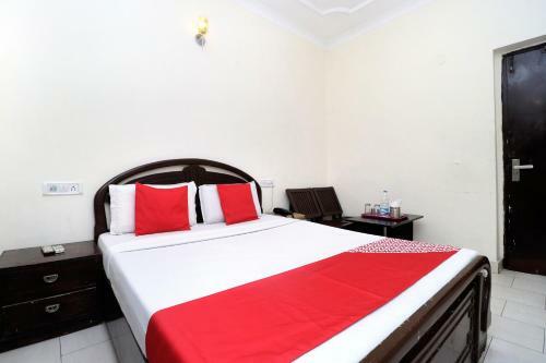 Hotel Oyo 31003 Surya Regency