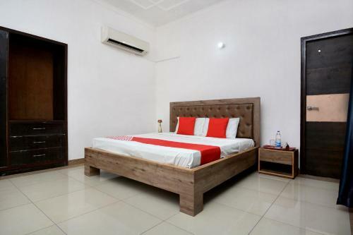 Hotel Oyo 31031 Ds Royal Guest House