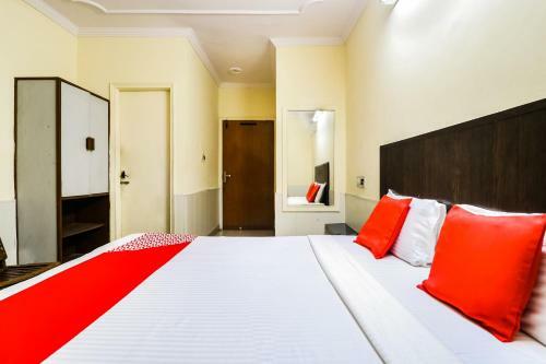Oyo 46321 Hotel Rising Sun