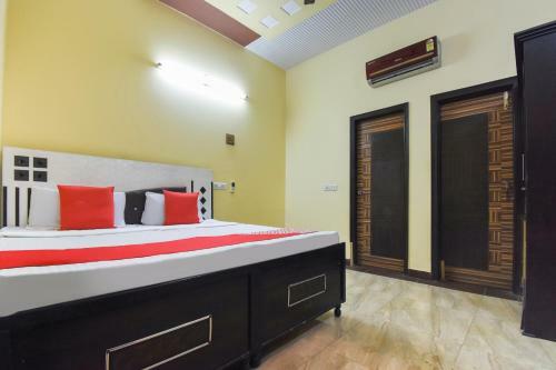 Hotel Oyo 60462 The Corner House