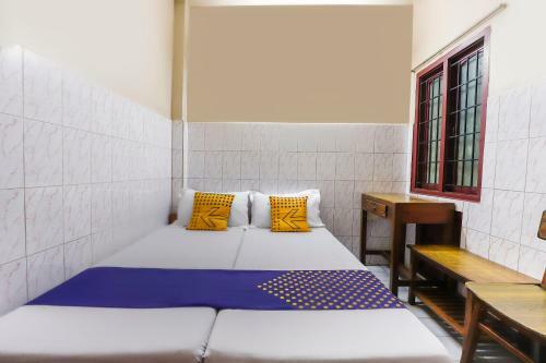 Hotel Spot On 69105 Breeze Lodge