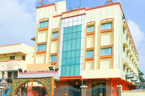 Hotel Oyo 68796 Shanthi Mahal
