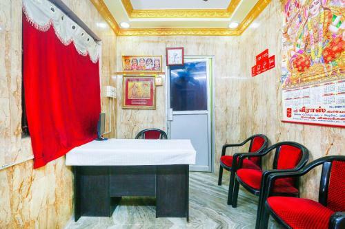 Hotel Oyo 68796 Shanthi Mahal
