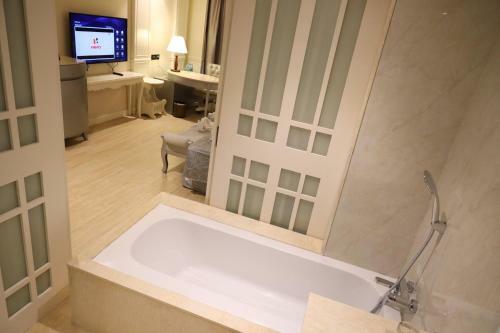 Hotel Regenta Central Rs - Chennai