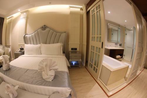 Hotel Regenta Central Rs - Chennai