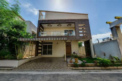 Hostal Spacious Stay Near Ags Cinemas