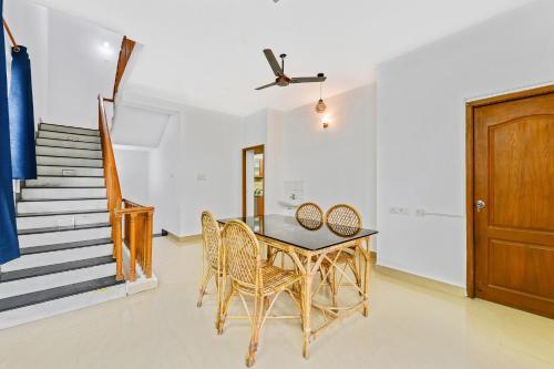 Hostal Lively Stay In Neelankarai