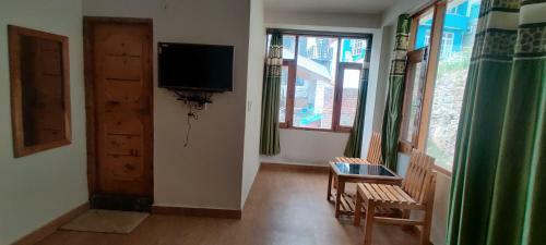 Albergue Dwellers Manali