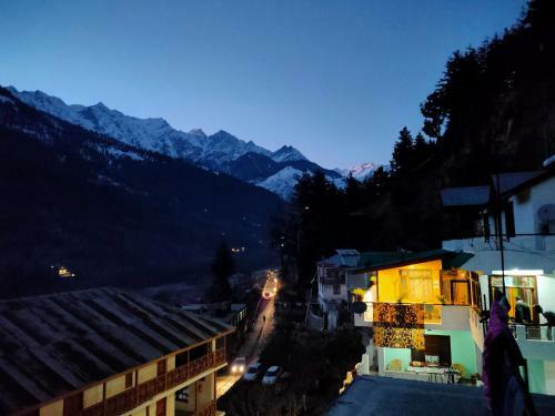 Albergue Dwellers Manali