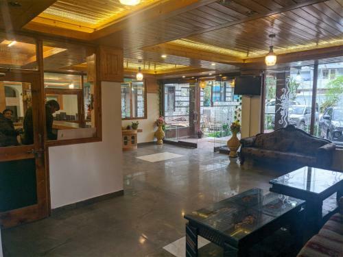Hotel Grand Welcome Manali