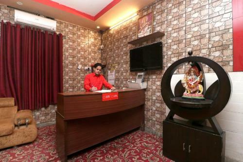 Oyo 24066 Hotel Rr Villa