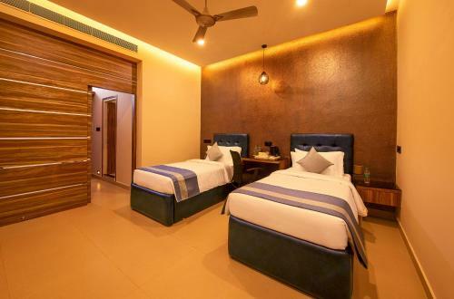 Hotel Hometown Galleria Manipal