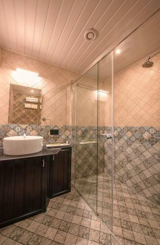 Hotel Hometown Galleria Manipal