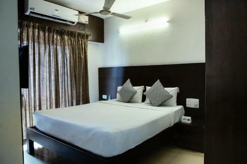 Pratham Inn By Downtown Hotels