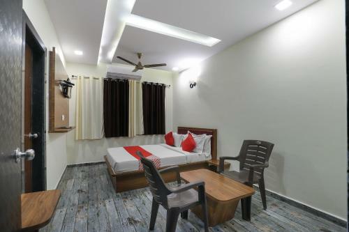 Oyo 65742 Hotel Hill Villa