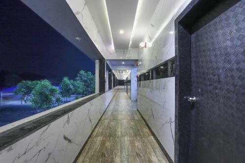 Oyo 65742 Hotel Hill Villa