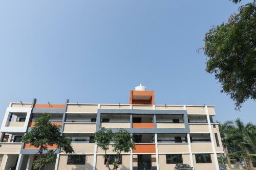Oyo 65742 Hotel Hill Villa