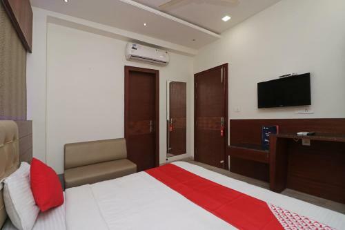 Capital O 2594 Hotel Kanchan Residency