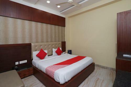 Capital O 2594 Hotel Kanchan Residency