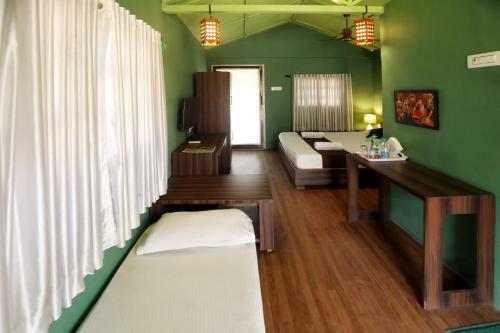 Hotel Pali Village Resort