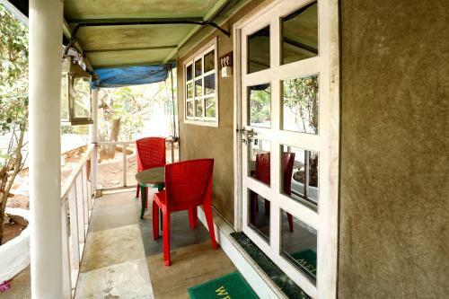 Hotel Pali Village Resort