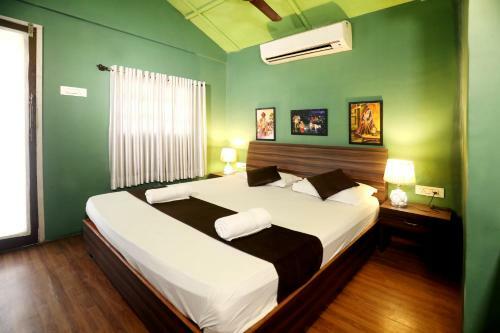 Hotel Pali Village Resort