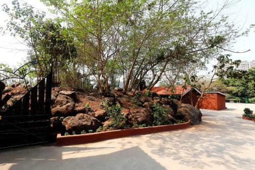 Hotel Pali Village Resort